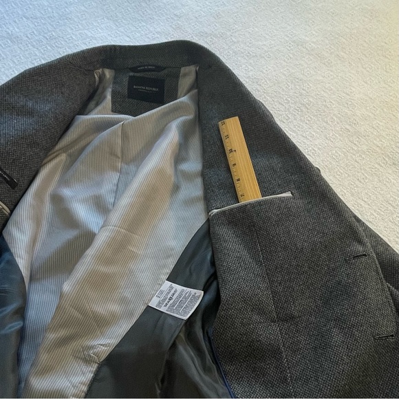 Banana Republic Charcoal Blazer Size 38 Short 
Business Casual- Modern Slim Fit - Picture 5 of 10